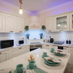 The Nautical Nook Apartment